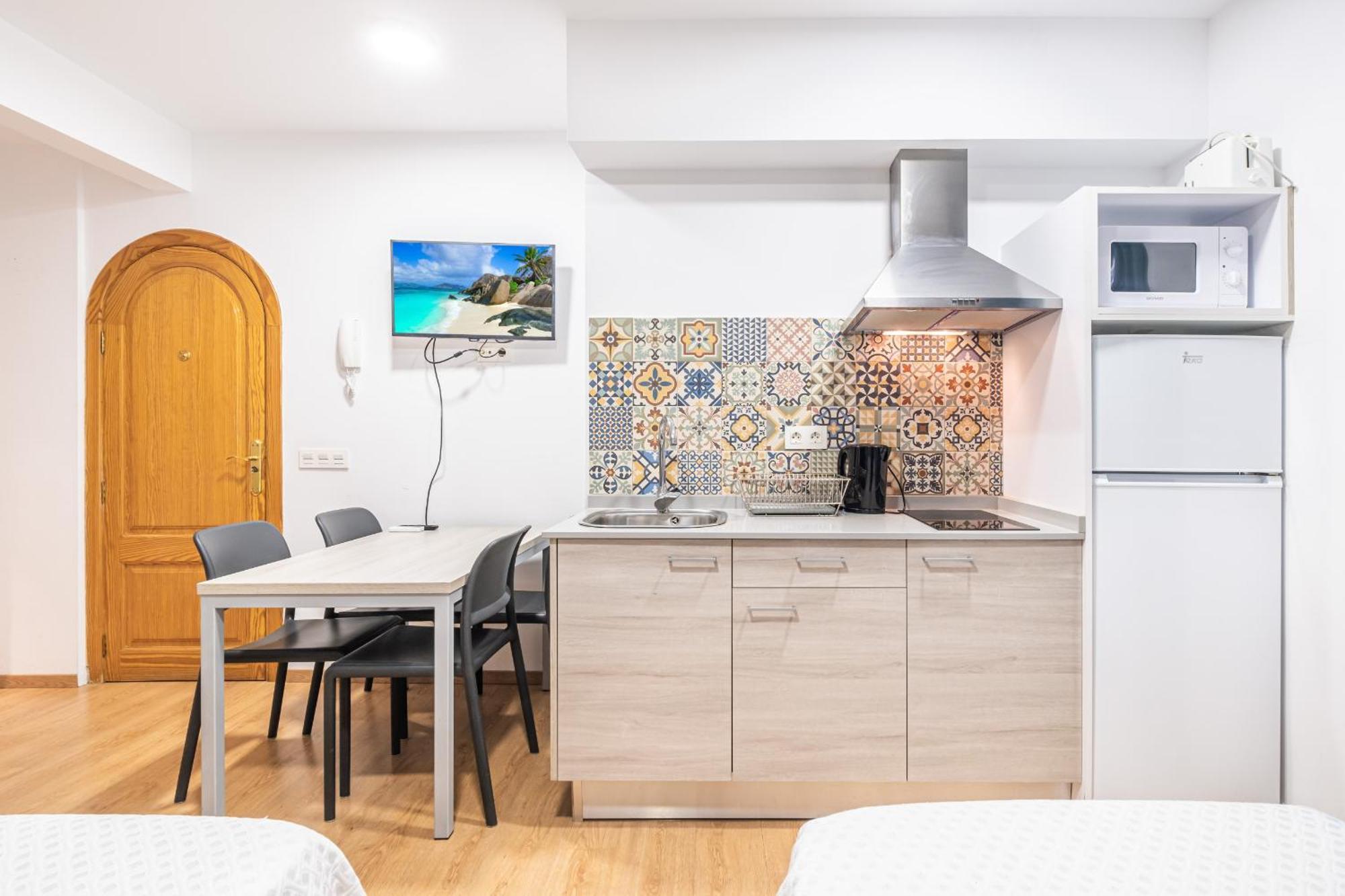 Apartamentos El Castell Benidorm Old-Town Ngoại thất bức ảnh