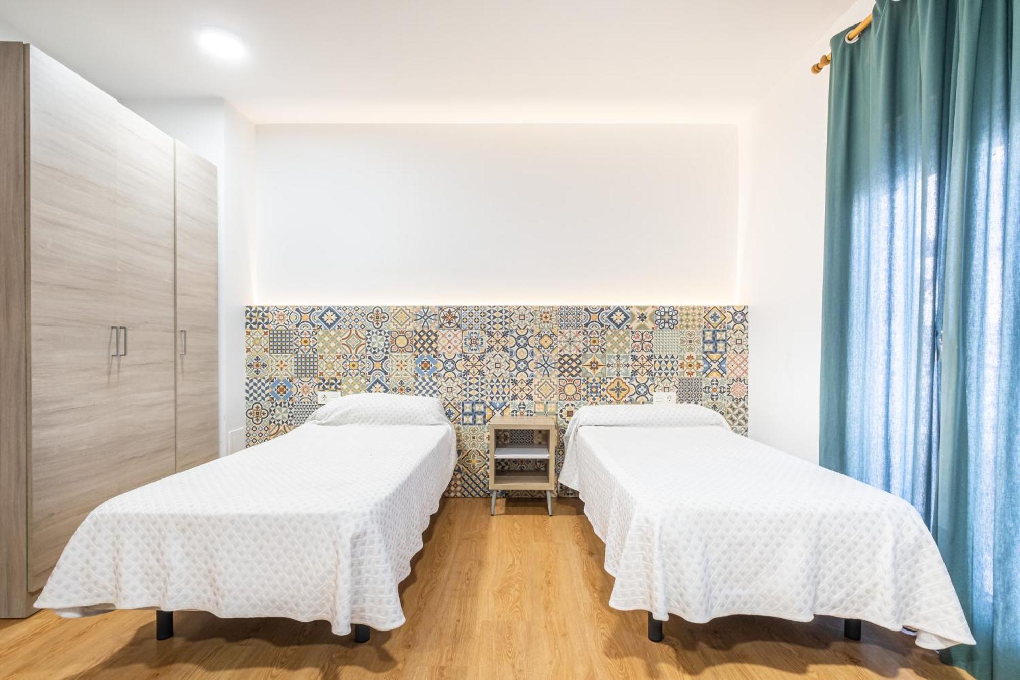 Apartamentos El Castell Benidorm Old-Town Phòng bức ảnh
